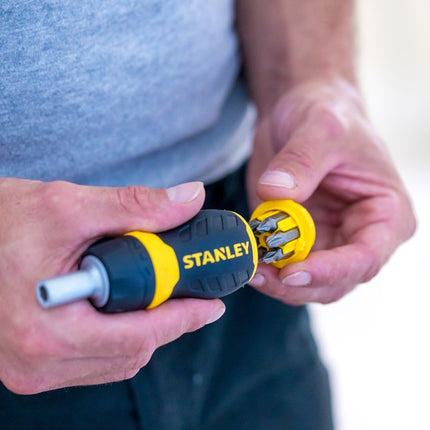 STANLEY MULTIBIT STUBBY SCHROEVENDRAAIER MET RATEL