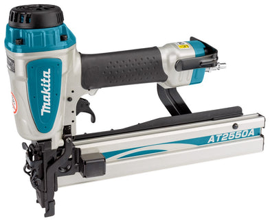 Makita AT2550A 8 Bar Nietmachine Wide Crown
