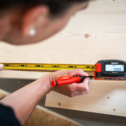 Afbeelding SOLA digitale rolbandmaat + laserafstandsmeter METEC