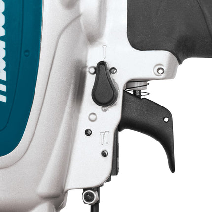 Makita AF601 8 Bar Brad Tacker 16 Ga