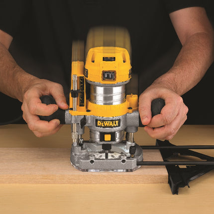 DeWALT Bovenfreesmachine D26203