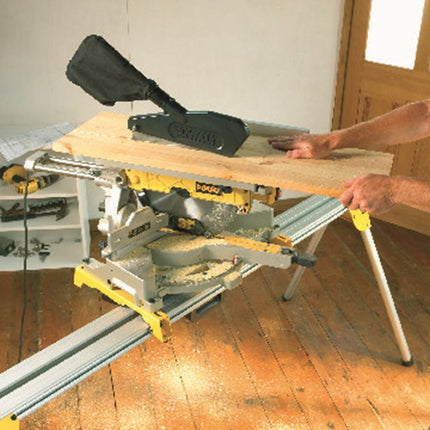 DeWALT Afkortzaagmachine D27112