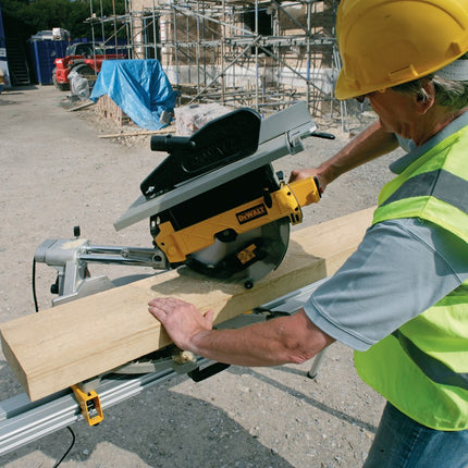 DeWALT Afkortzaagmachine D27112