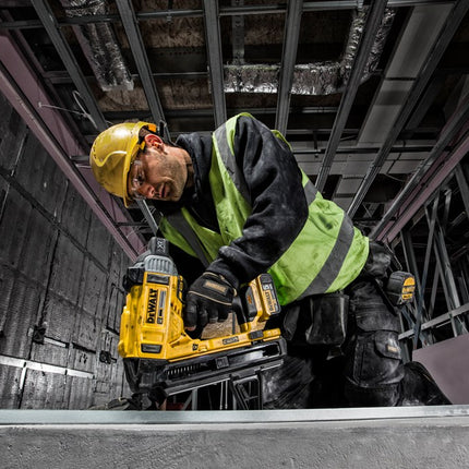 DeWALT Tacker DCN890P2