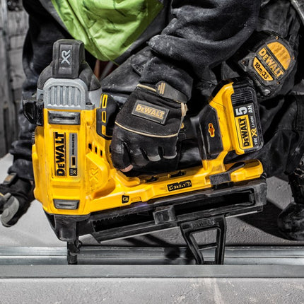 DeWALT Tacker DCN890P2