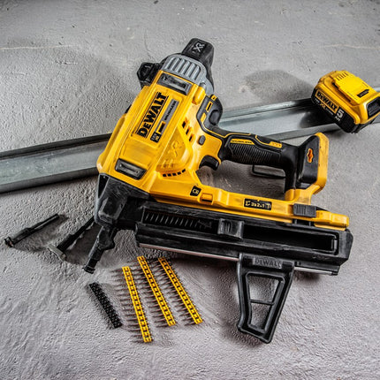 DeWALT Tacker DCN890P2