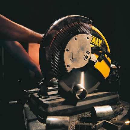 DeWALT Afkortzaagmachine metaal DW872