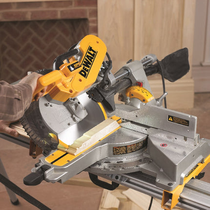 DeWALT Afkortzaagmachine DWS780
