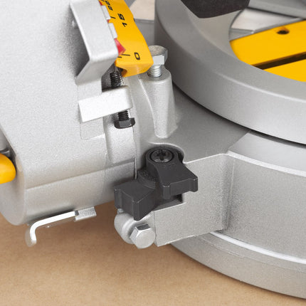 DeWALT Afkortzaagmachine DWS780
