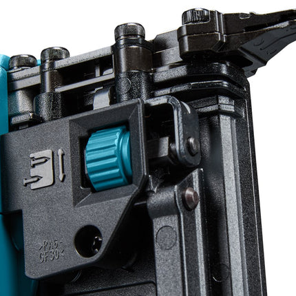 Makita FN001GA202 40V Max Brad Tacker 40V met 2X 2.0Ah Accu en Snellader in MBOX