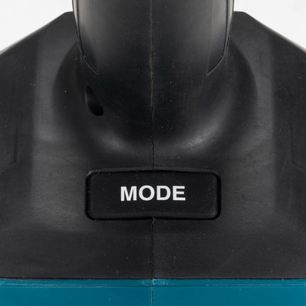 Makita ML012G XGT 40V MAX STAAFLAMP            MET TELESCOPISCHE HAAK